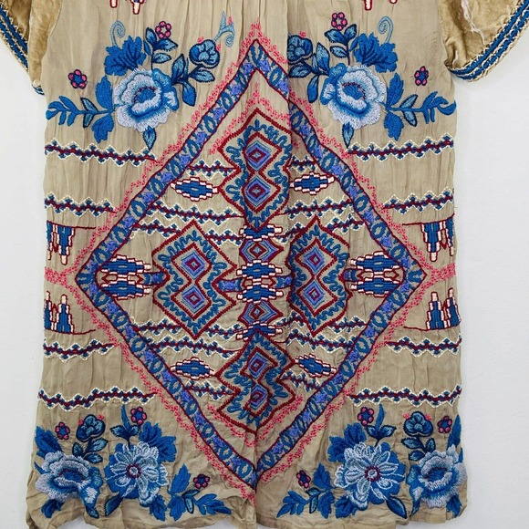 Johnny Was Womens XS Shirt Beige Blue Floral Aztec Embroidered Velvet Tunic AY16 - Picture 4 of 5